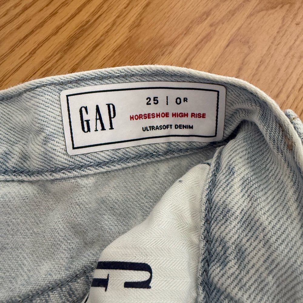 GAP Light Wash High Rise barrel jeans